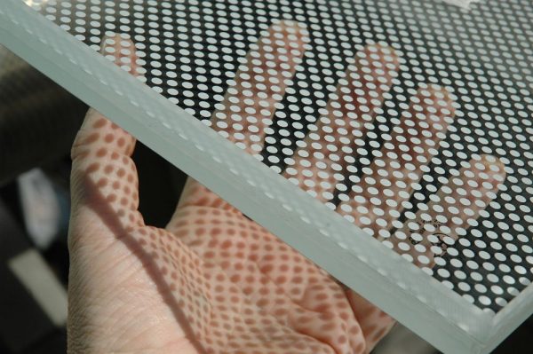 10mm-clear-tempered-white-dot-Screen-printed